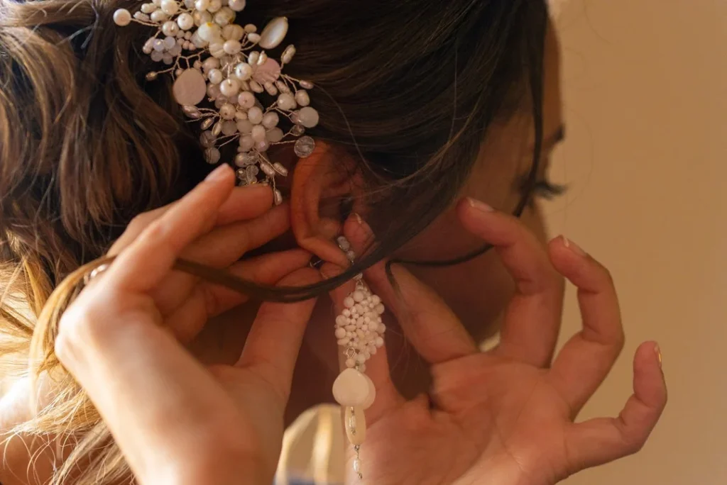 tocado de novia con perlas de rio