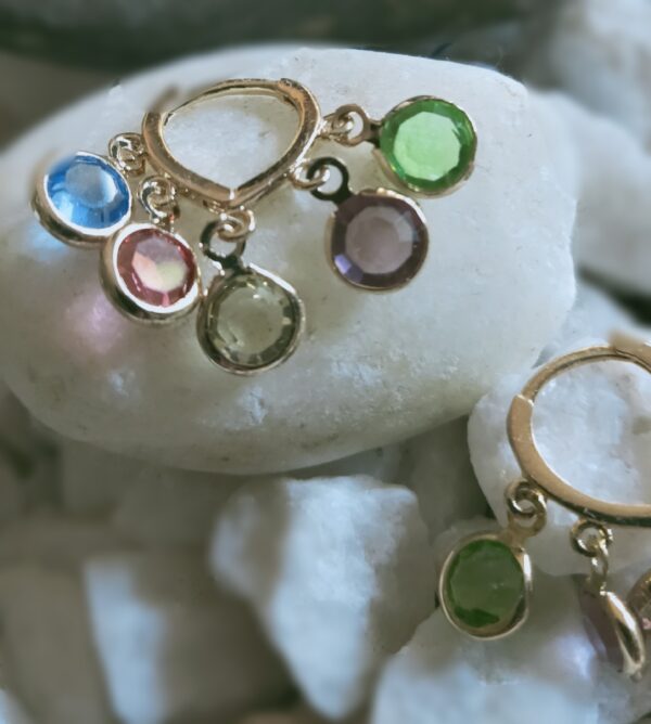 pendientes-de-aro-pequeños-con-circonitas-de-colores