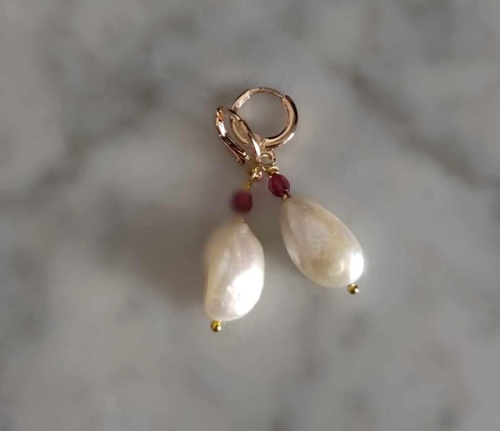 pendientes pequeños chapados en oro