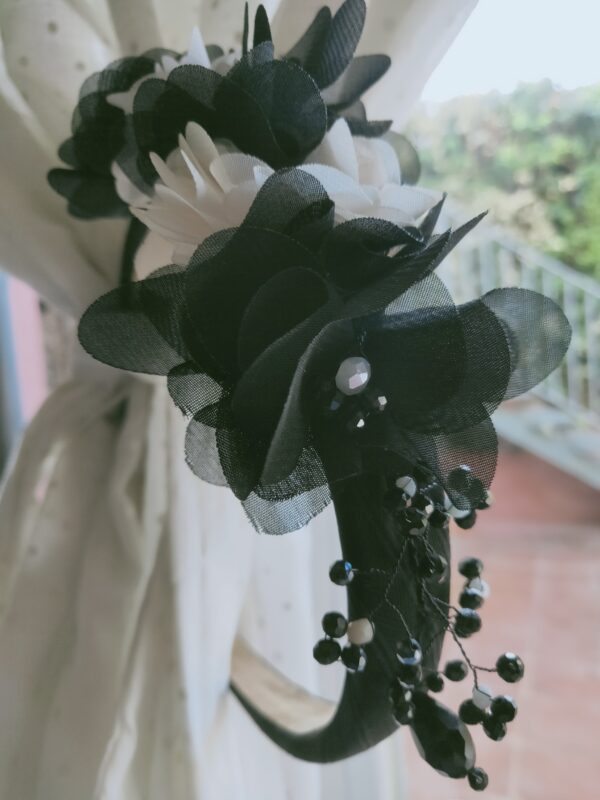 diadema-blanca-y-negra.