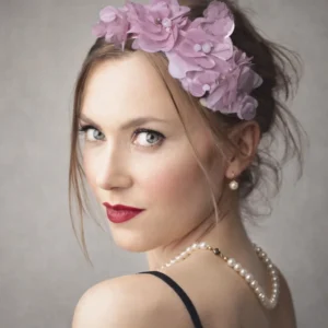 Diadema de flores rosas para bodas de mañana