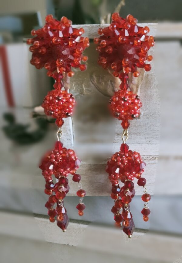 pendientes largos rojos