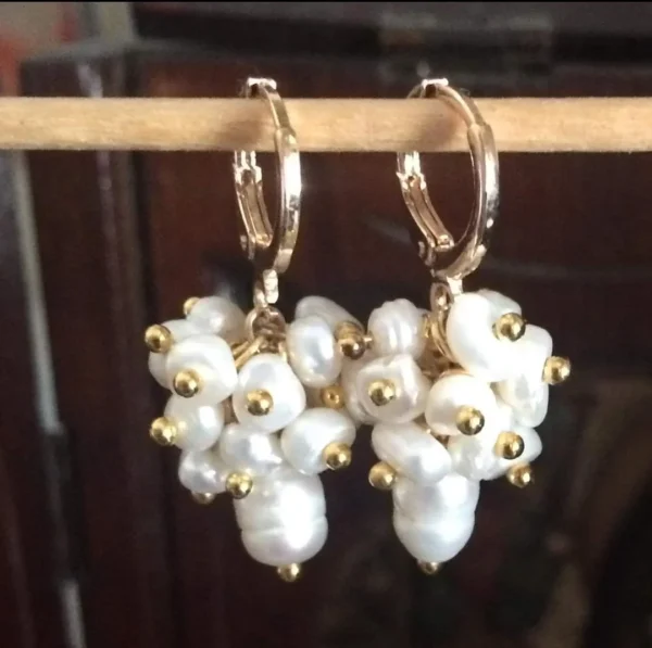 aros con racimo de perlas