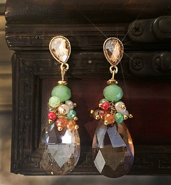 pendientes-de-lagrima-de-cristal-y-cuentas