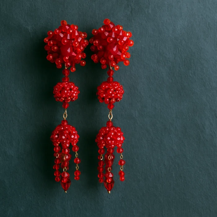 pendientes largos rojos
