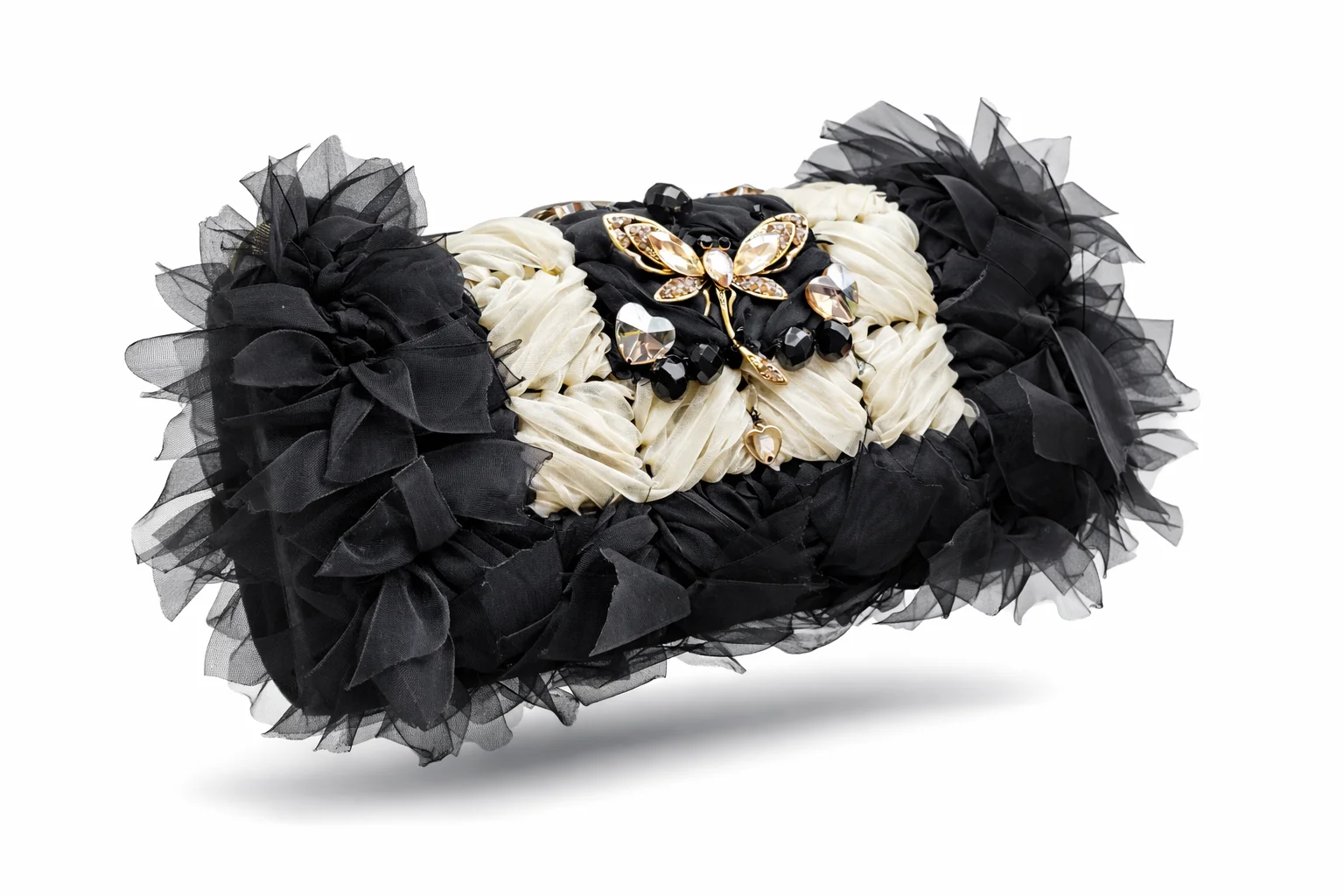 Clutch artesanal beige crema y negro con mariposa dorada de cristales