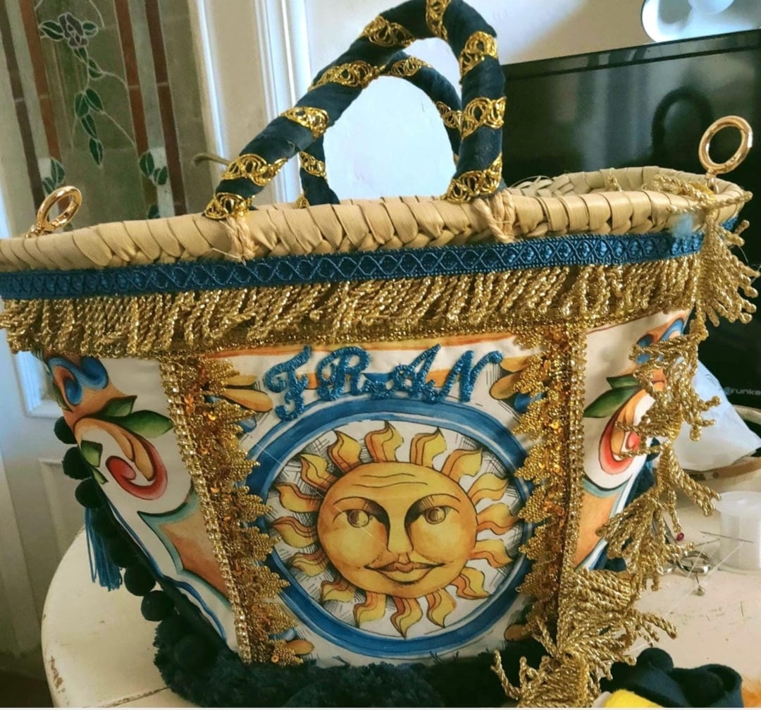 Capazo de mimbre artesanal con sol - Imagen 5